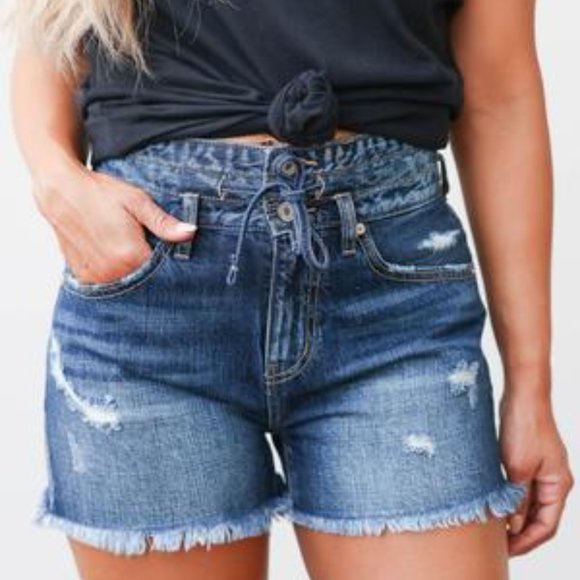 KAN CAN ADRIANA DENIM SHORTS - DARK WASH-SIZE LG - Picture 2 of 4